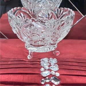 Pinwheel 3 leg crystal dish